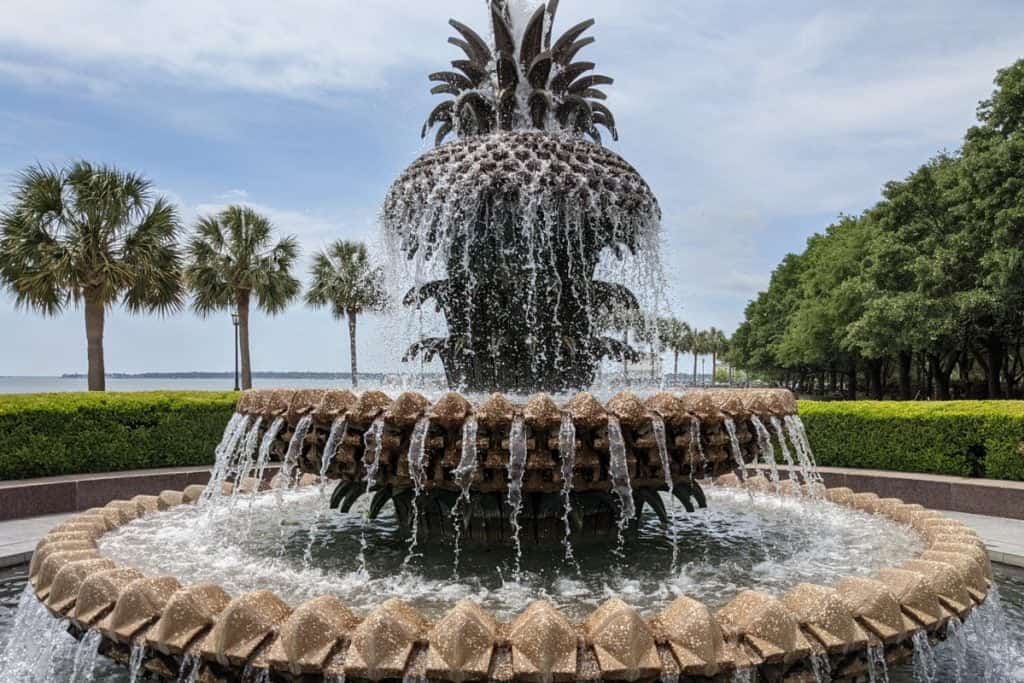 Pineapple Fountain in Waterfront Park