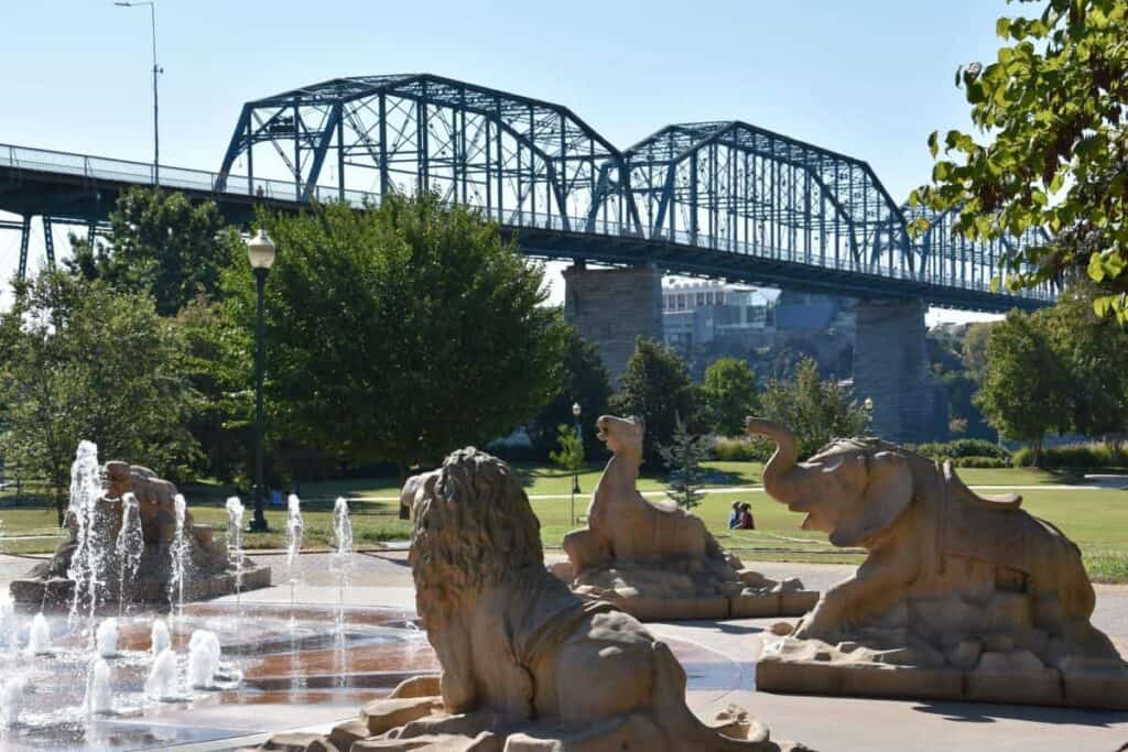 large footbridge over a river in Chattanooga Tennessee