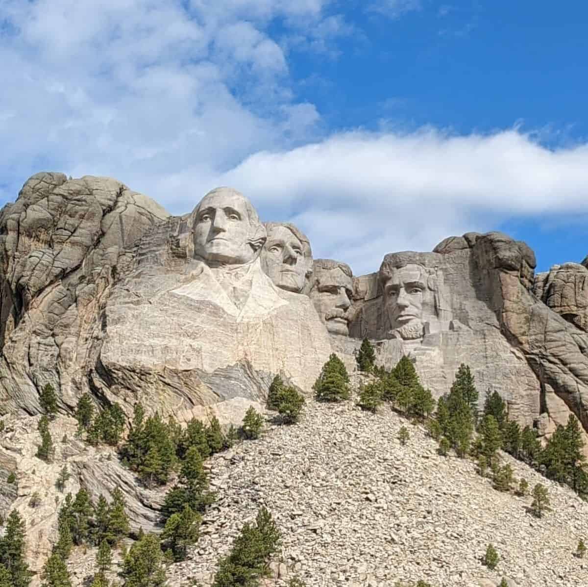 Close view of the four faces in Mount Rushmore