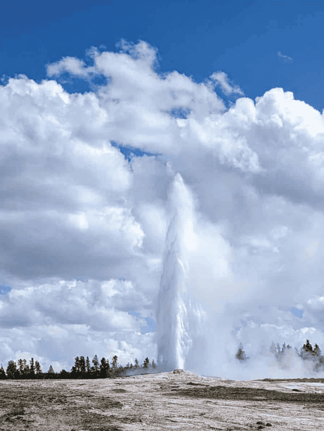 Tips for Visiting Upper Geyser Basin (Old Faithful and Beyond) Story